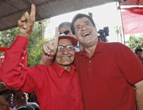 Todo listo para el primer viaje al exterior de Horacio Cartes como presidente electo. Horacio Cartes y su primer viaje como mandatario electo.