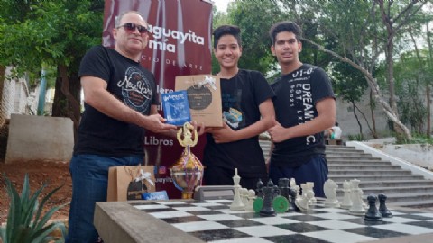 La magia en blanco y negro de los hermanos Cáceres