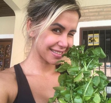 Jessica Sly y su mala experiencia tras una cirugía estética: "Duele verme al espejo"