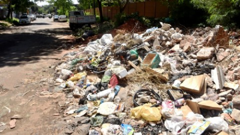 Qué basura: los desperdicios se acumulan y las quejas crecen