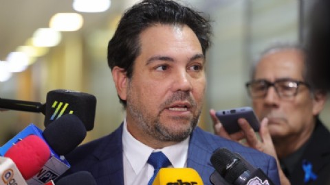 Oscar Tuma renuncia a la defensa de Alexander Gómes y acusa de coacción a la Fiscalía