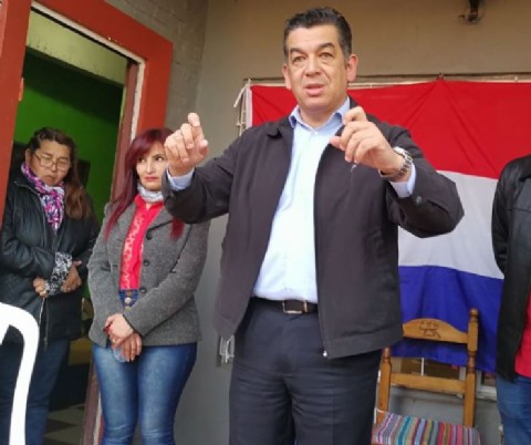 Afirman que Jorge Riquelme lideraba una red de gestores que estafaba a compatriotas residentes en Argentina