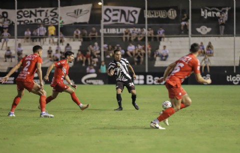 Torneo Apertura 2024: Libertad aplasta a Sp. Ameliano con un contundente 4-1 en el Tuyukuá
