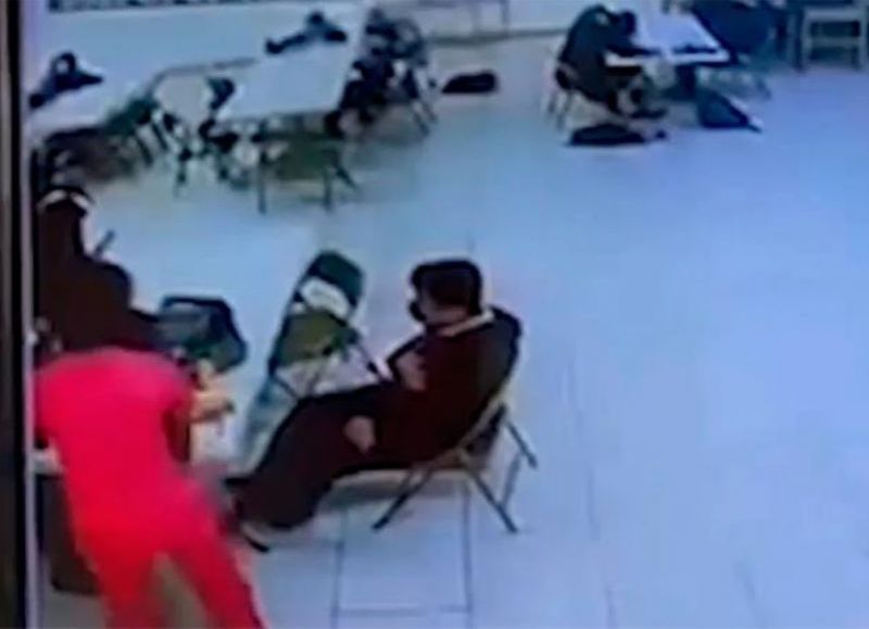 Detuvieron a una madre que golpeó a un menor con una correa en Estados Unidos