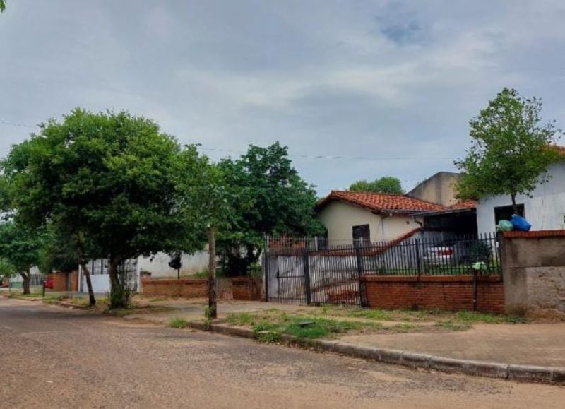 Más de 1.000 familias de Ayolas reciben titulación definitiva de viviendas de exobreros de la EBY