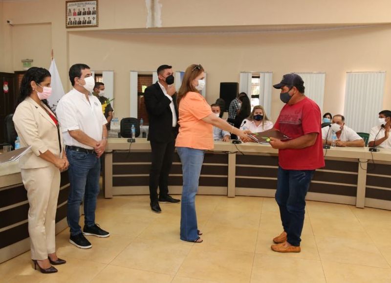 El Gobierno Nacional entregó 123 títulos de propiedad en Alto Paraná