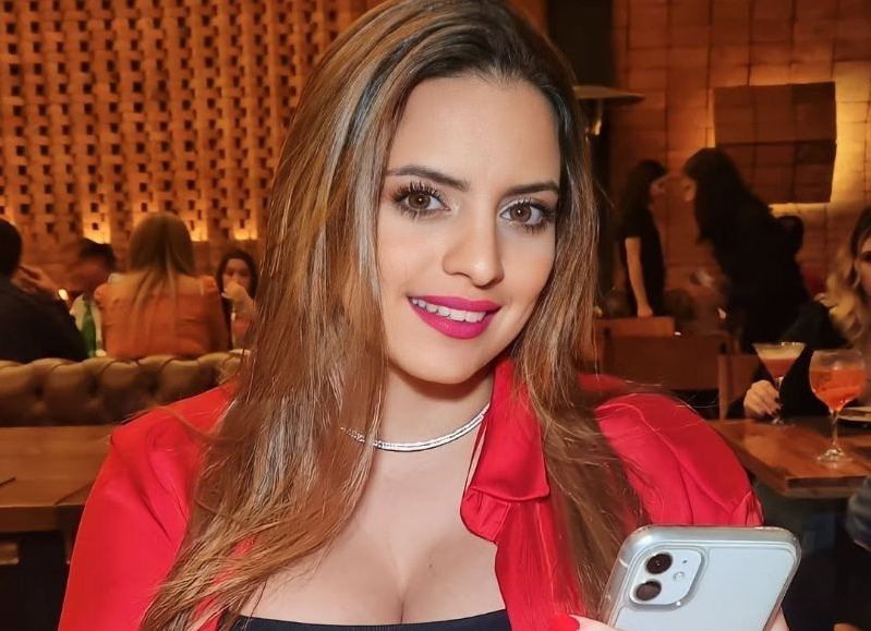 Ordenan la captura de la abogada, tiktoker y trader digital Antonella Arámbulo