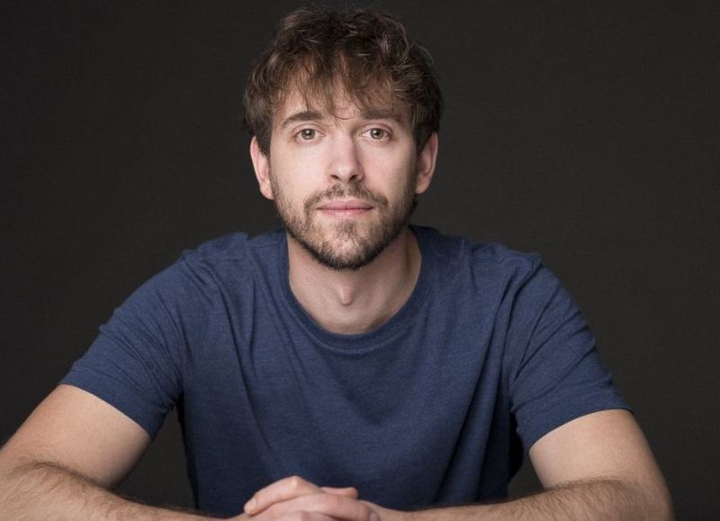 Un recorrido por la vida del actor español Alberto Sampedro, del deporte al mundo de la ficción