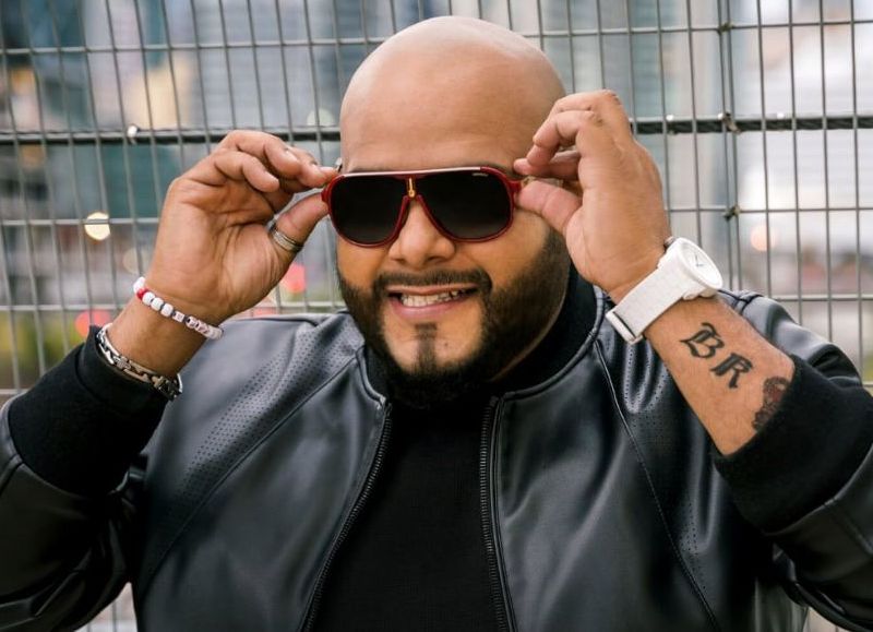 El venezolano Ricardo Barboza y su Orquesta trae su producción "Fiesta, Alegría y Música"