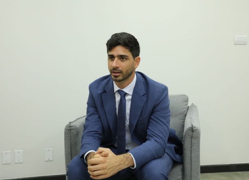 El viceministro Maluff impulsa una reforma y atrae 20 mil millones de dólares en energía y turismo