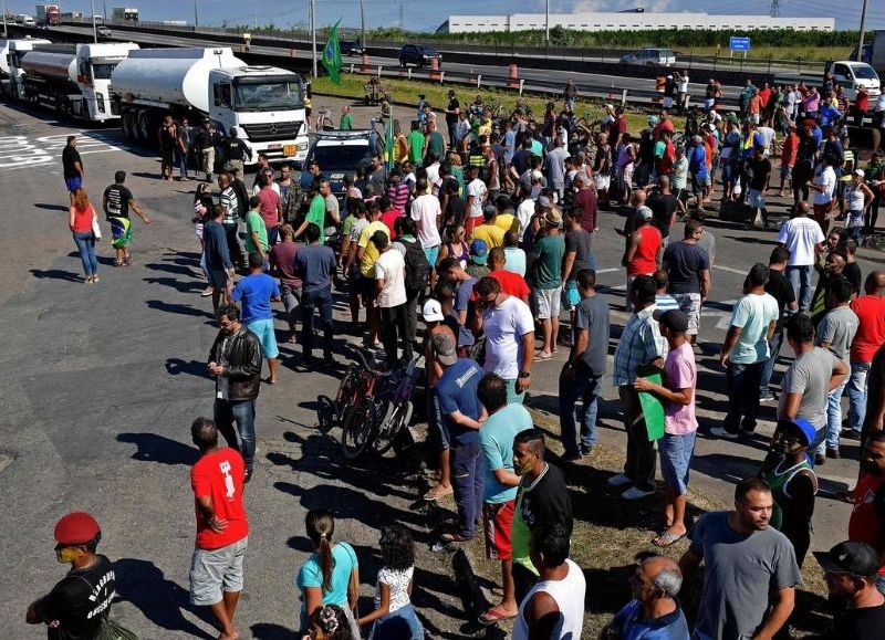 Millonarias pérdidas en Aduanas por el paro de camioneros en Brasil