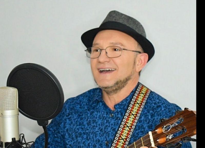 "Compadre Pancho", del cuatro a la salsa