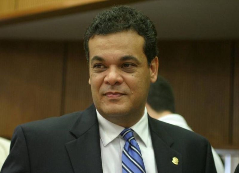 Fallece de Covid el diputado liberal y expresidente del Congreso, Robert Acevedo