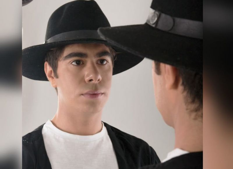 Juan Abad, artista latino que brilla con sus producciones